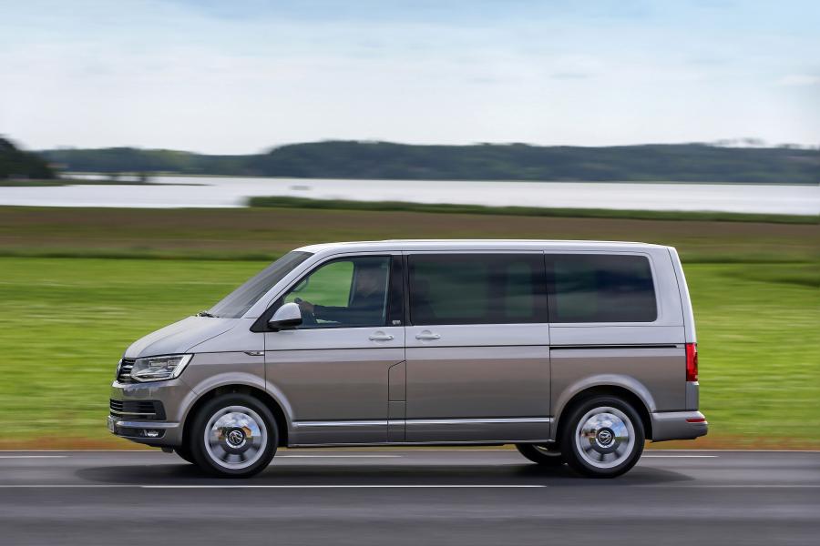  Volkswagen Multivan Generation Six 2015 года  (фото 18 из 31)